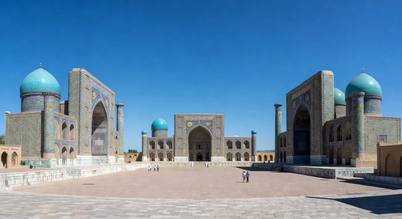 Place du Régistan à Samarcande, cœur historique de la Route de la Soie